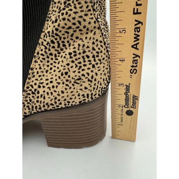 Altar'd State Cheetah Animal Print Chelsea Chunky Heel Booties 8.5 - Picture 6 of 9
